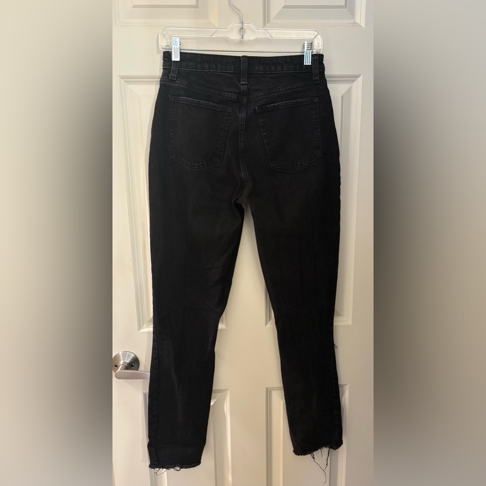 Abercrombie Curve Love High Rise Skinny in Distressed Black, Size 2/26 Long - Picture 7 of 12